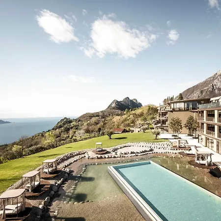 Stroblhof Garda Active Family 5*