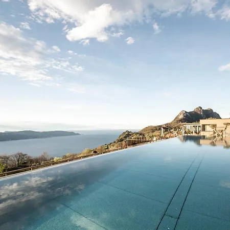 Stroblhof Garda Active Family Hotel 5*